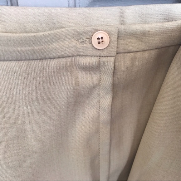 Sag harbor plus size women’s 22 skirt kickplate hem beige zip back very nice - Picture 4 of 8